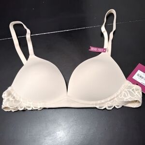 NWT TEENS SO BEIGE BRA  SIZE  32A